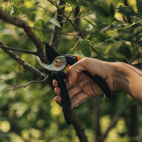 Плоскостной секатор Fiskars Solid™ P321 (1057162)