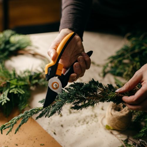 Плоскостной секатор Fiskars Solid™ P341 (1057164)