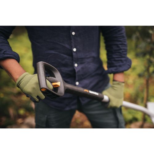 Телескопічна загострена лопата Fiskars Xact™ (1066732)