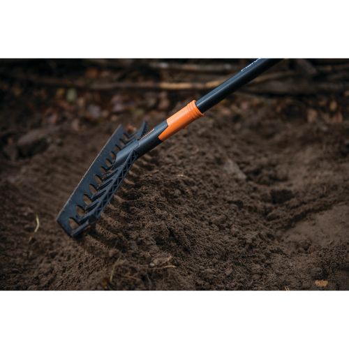 Універсальні граблі Fiskars Solid (1003466)